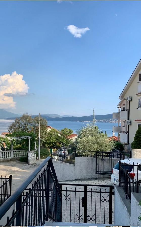 Lastochka.Mne Apartments Baošići Екстериор снимка
