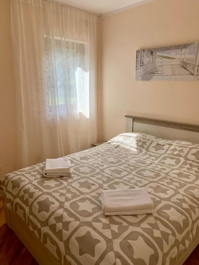 Lastochka.Mne Apartments Baošići Екстериор снимка