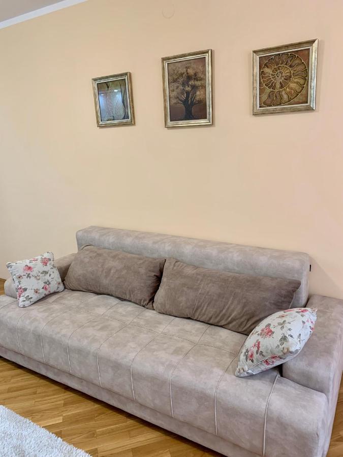 Lastochka.Mne Apartments Baošići Екстериор снимка