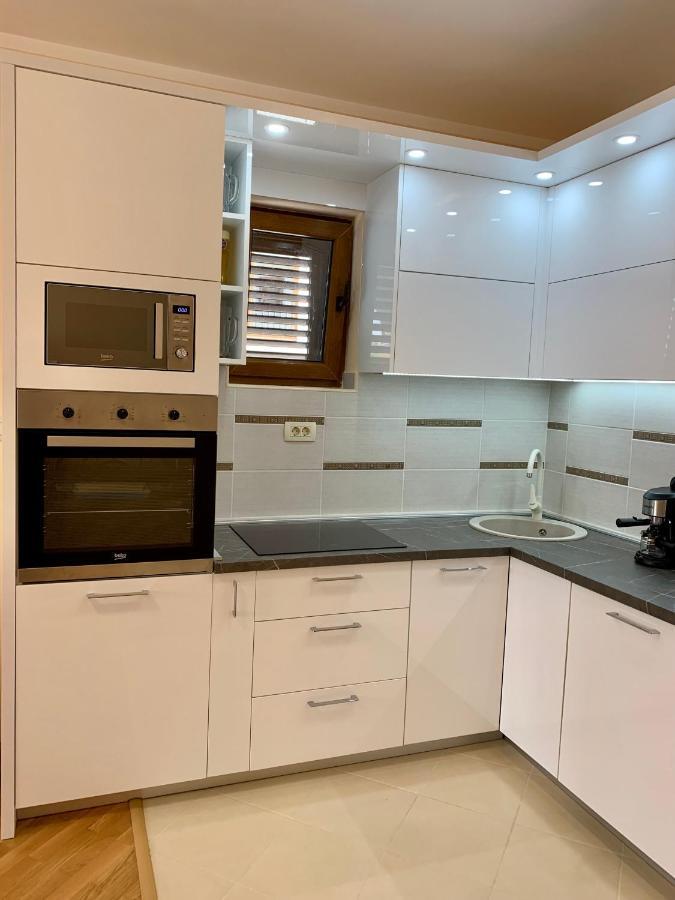 Lastochka.Mne Apartments Baošići Екстериор снимка