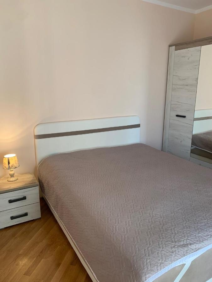 Lastochka.Mne Apartments Baošići Екстериор снимка