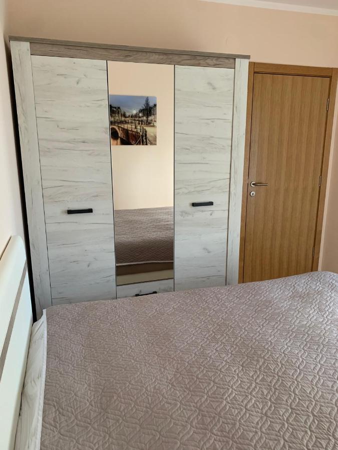 Lastochka.Mne Apartments Baošići Екстериор снимка